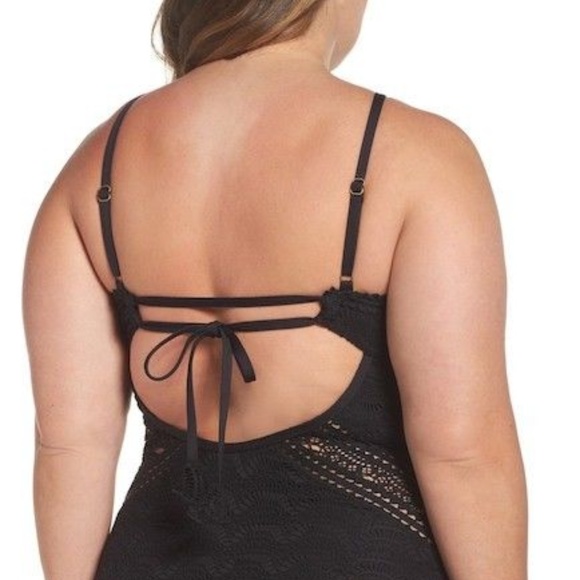 ** BECCA Becca Etc.Crocheted 1-Piece Swimsuit NWT - Picture 3 of 5